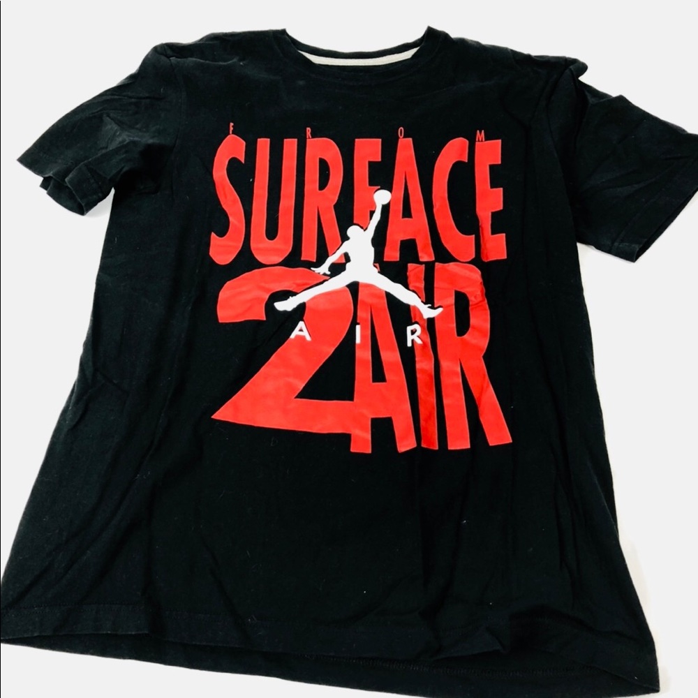 Jordan black surface to air t shirt medium